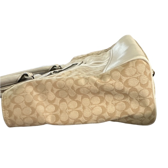 COACH 19915 Legacy Signature Satchel Canvas and Leather. Steal at this price! - Picture 9 of 10